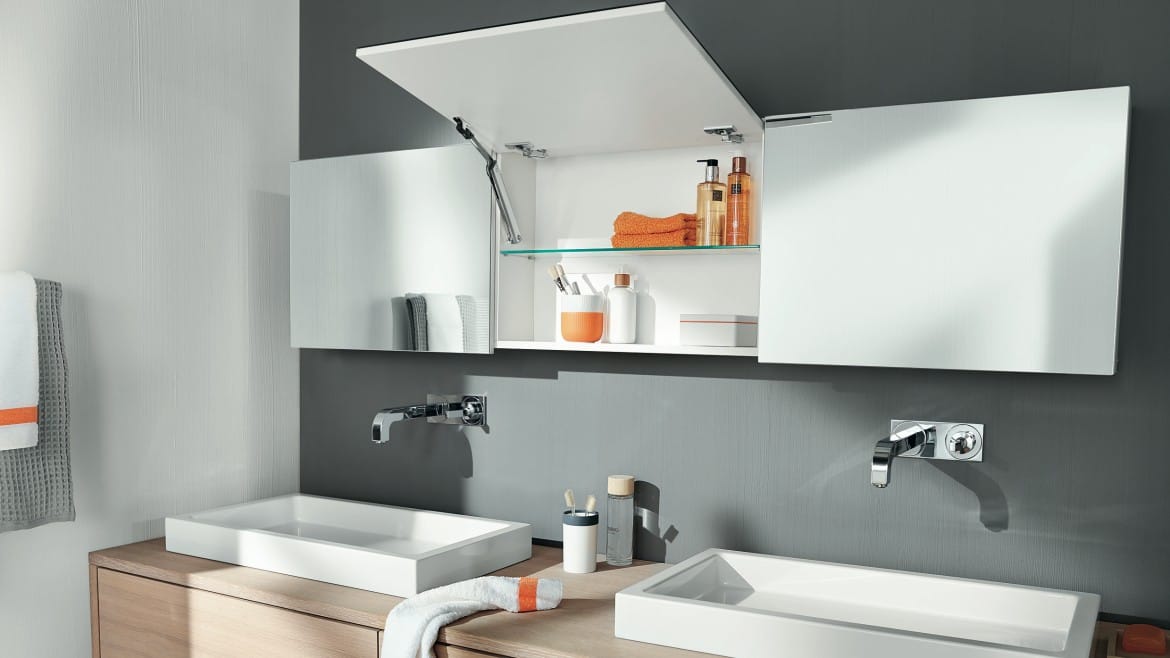 A facilidade dos sistemas de elevação Blum nos móveis